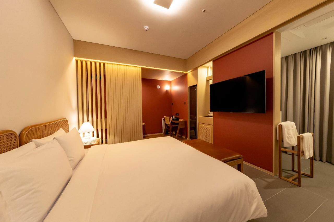 Hound Hotel Haeundae Signature Busan Exterior foto